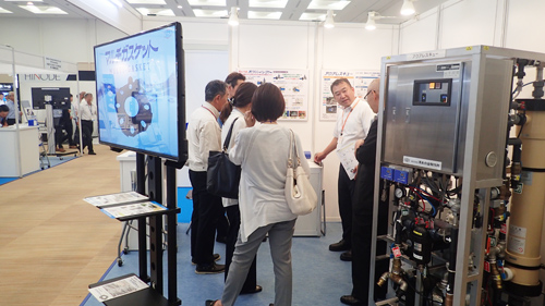 展示会の模様